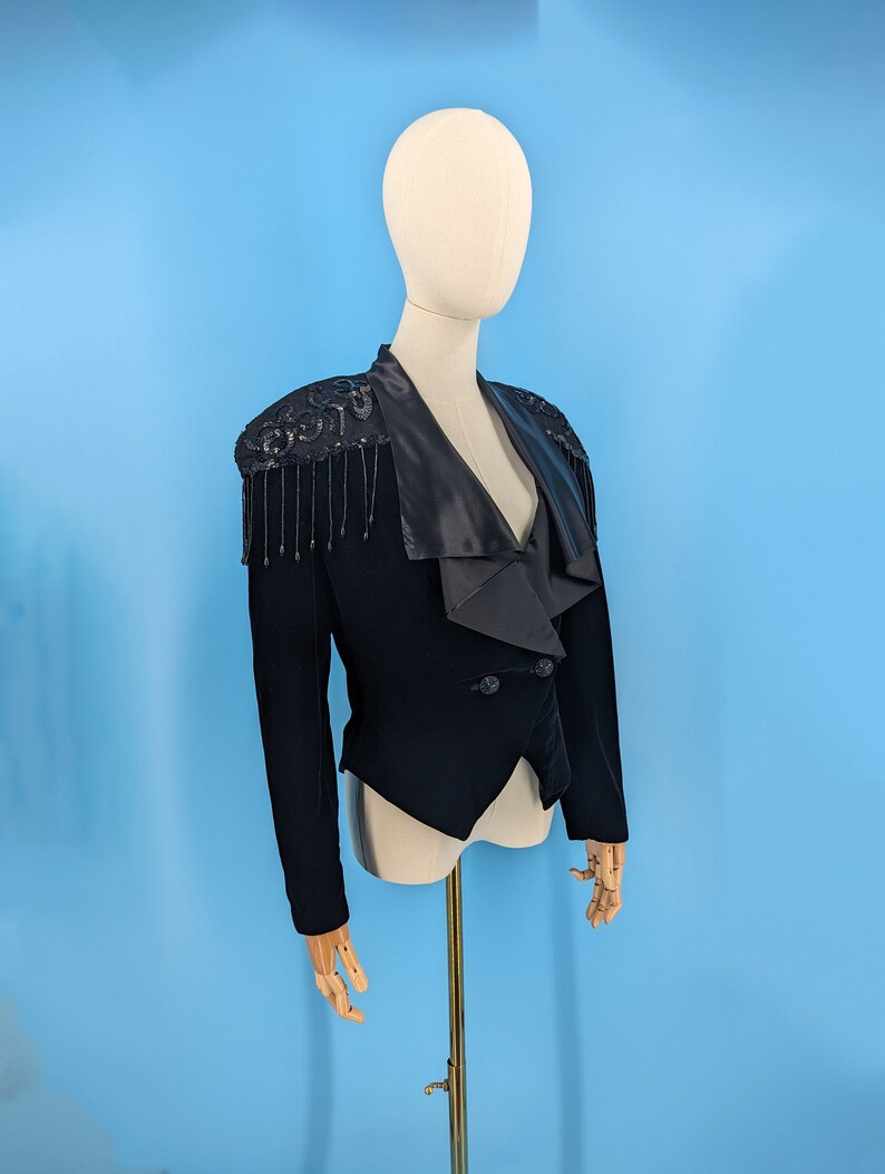 Vintage 80s Black Velvet Cropped and Fitted Western Tuxedo Jacket with Broad Shoulders and Beaded Trim Size 9 image 5