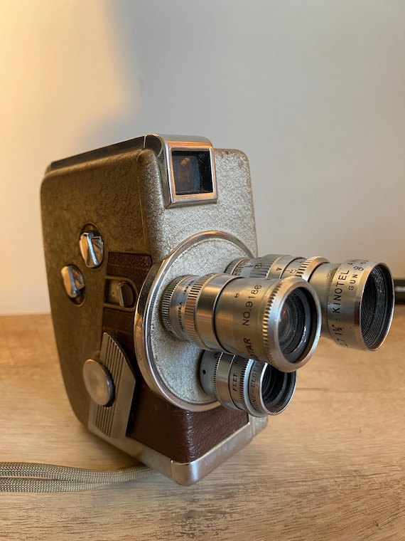 Vintage Revere Eight-model 84- 8mm Movie Camera 1950s, Retro Video