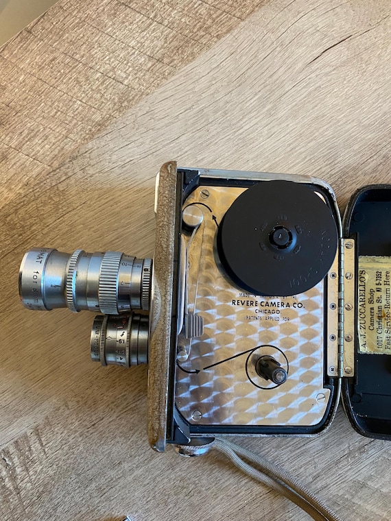 Vintage Revere Eight-model 84- 8mm Movie Camera 1950s, Retro Video