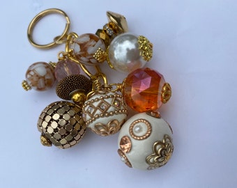 Llavero con cuentas de perla de marfil / Charm para bolso / Llavero / Charm para bolso / Adorno para bolso / Charm para bolso / Joya para bolso