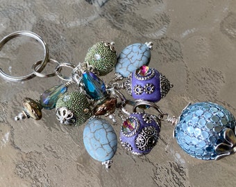 Llavero con cuentas de piscina lila / Charm para bolso / Llavero / Charm para bolso / Adorno para bolso / Charm para bolso / Joya para bolso