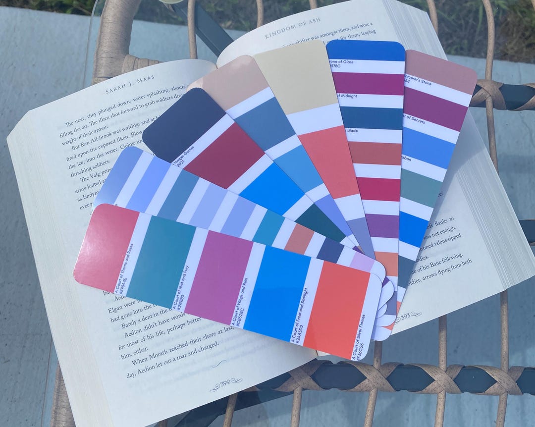 Book Series Paint Swatch Bookmarks – Booktok Aesthetic Gift - Etsy