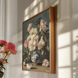 Quadro su tela con vaso floreale, stampa vintage con cornice di natura morta, romantico dipinto di bouquet di peonie rosa, elegante decorazione floreale in stile shabby chic.
