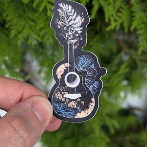 TLOU Joel Ellie autocollant tatouage guitare | Création d'un fan, le dernier d'entre nous | Sticker résistant aux UV et aux rayures | Art de jeu vidéo non officiel