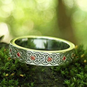 Women’s Celtic Wedding Ring – Garnet Silver Knot Band – Oxidized Irish Ring – Eternal Love Symbol – Polished Sterling Ring for Her