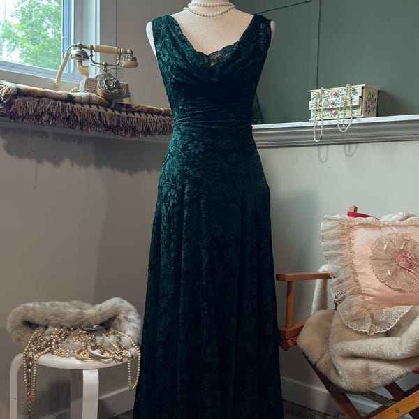 1980s Vintage 2 Piece Velvet Evening Gown