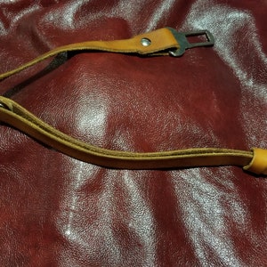 Leather Seatbelt Restraining Strap