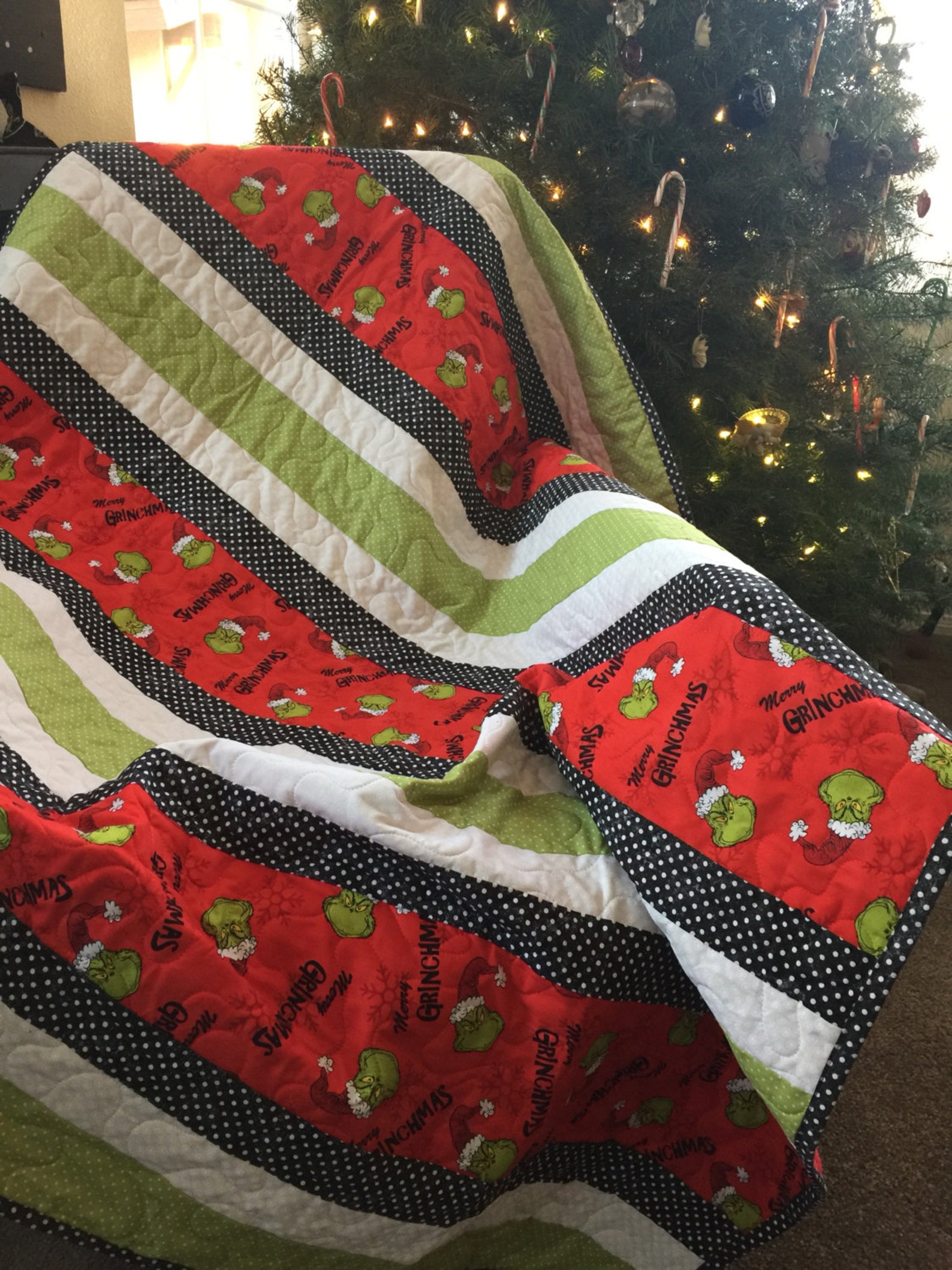 Christmas Lap Quilt Dr Seuss's How the Grinch Stole Etsy