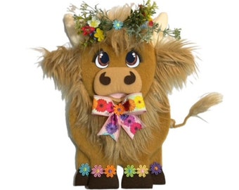 Spring highland cow wreath attachment and wall decor, whimsical festive farmyard Spring cow decor, barnyard animal, highland cattle