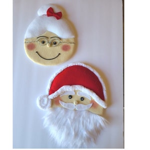 Mr and Mrs Santa Claus wreath attachment and home decor for Christmas, M&M Santa Claus home goods, felt Santa heads for the holidays