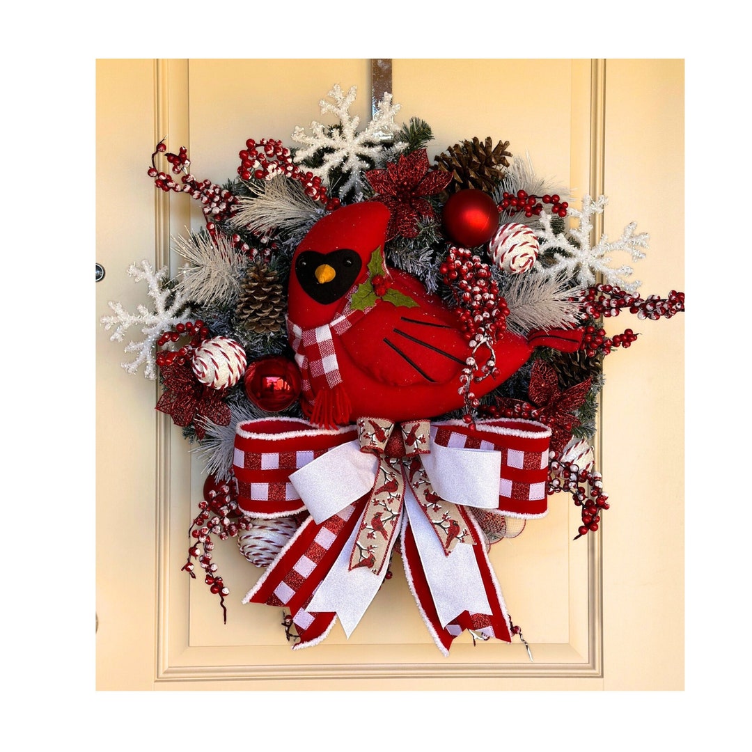 Christmas Wreath With Cardinals 