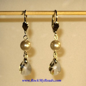 Swarovski White Pearls w/ Swarovski Pear Crystal Earrings,Dangle Earrings,Jewelry,Pearl Earrings,Wedding Jewelry,Bridal Earrings,Pearls