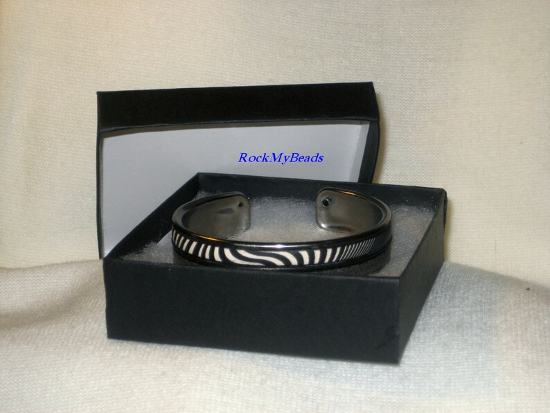 Zebra print cuff bracelet with black and gray leather, woman's animal print leather cuff bracelet, woman's leather jewelry, zebra print cuff image 3