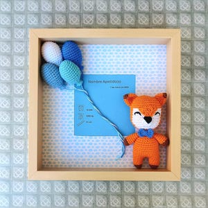 Marco para Recién Nacido, Fondo Azul con Nubes, Zorro y Globos a Crochet
