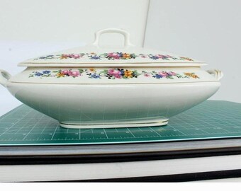 Carrollton China Floral Covered Vegetable Tureen Gold Trim White Vintage 11.5"