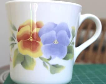 Corning Summer Blush Floral Pansy Coffee Mug White Vitrelle Glass USA 8oz