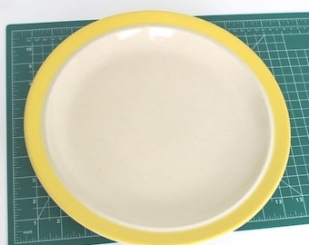 Stonecrest Andre Ponche Sandpebbles Yellow 12 inch Plate Stoneware 10.5" Vintage