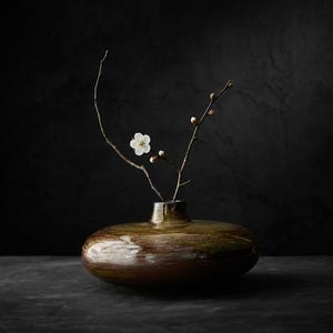 Handgefertigte Wabi-Sabi Reaktivglasur-Vase - Keramiktextur