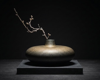 Vaso in basalto Wabi-Sabi fatto a mano - Ceramica con texture in pietra organica