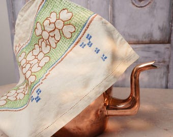 Funda para tetera vintage bordada a mano / Funda de lino con estampado floral estilo casa de campo / Decoración rústica de cocina estilo granja / Años 70