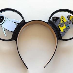 Interchangeable Magnetic Mouse Ears | 3D Printed Disney-Inspired Ears | Custom Park Day Headband Accessories | Wall-e and Eva Mouse Ears