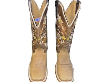 Botas de cowboy femininas estilo country com bico quadrado e cano floral.