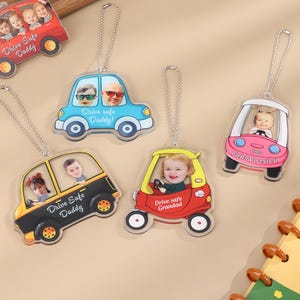 パーソナライズされた1～5歳の赤ちゃんの写真入りアクリル製車用ハンガー、お父さんや夫への安全運転のアクリル製車用オーナメント、新米パパへのギフト、初めての父の日ギフト