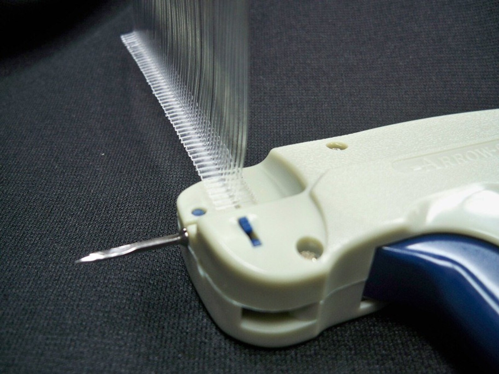 Fabric Tagging Gun with 500 Fasteners and Extra Needle Etsy