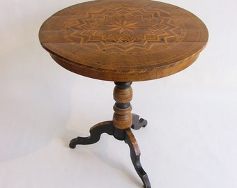 19th Century Italian Sorrento Fruitwood Inlaid Table