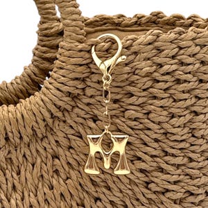 Vergoldeter Monogramm-Taschenanhänger / Taschenanhänger für den Schlüsselbund