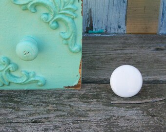 15 Vintage Bright White Cermic Drawer Pulls Knobs