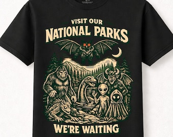 Camiseta do Homem-Mariposa, lendas antigas do parque, camiseta "Respeite os moradores locais", lendas do parque nacional, camiseta do Wendigo, camiseta de criptídeo, camiseta paranormal