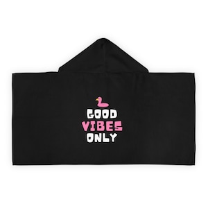 Good Vibes Only ユースフード付きタオル、子供用楽しいバスカバーアップ、ビーチタオル、プールの日の必需品、夏のギフト