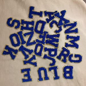Parche de letras de chenilla, parche termoadhesivo con letras universitarias, monograma DIY, parche de chenilla, para usar en neceseres y bolsas de nailon.