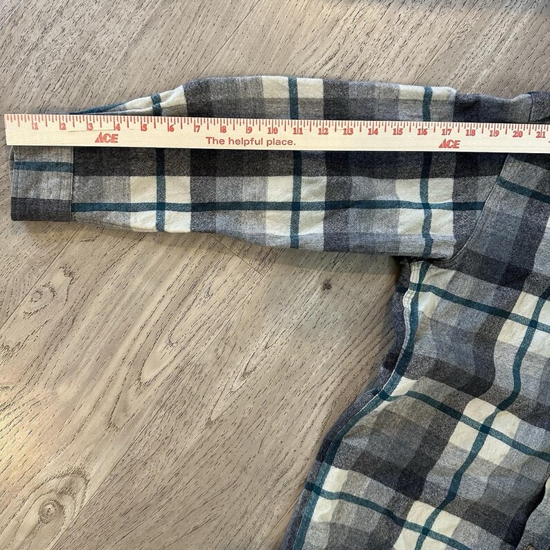 Vintage Pendleton Blue Faded Flannel Shirt Mens M Plaid 100% Virgin Wool USA image 4