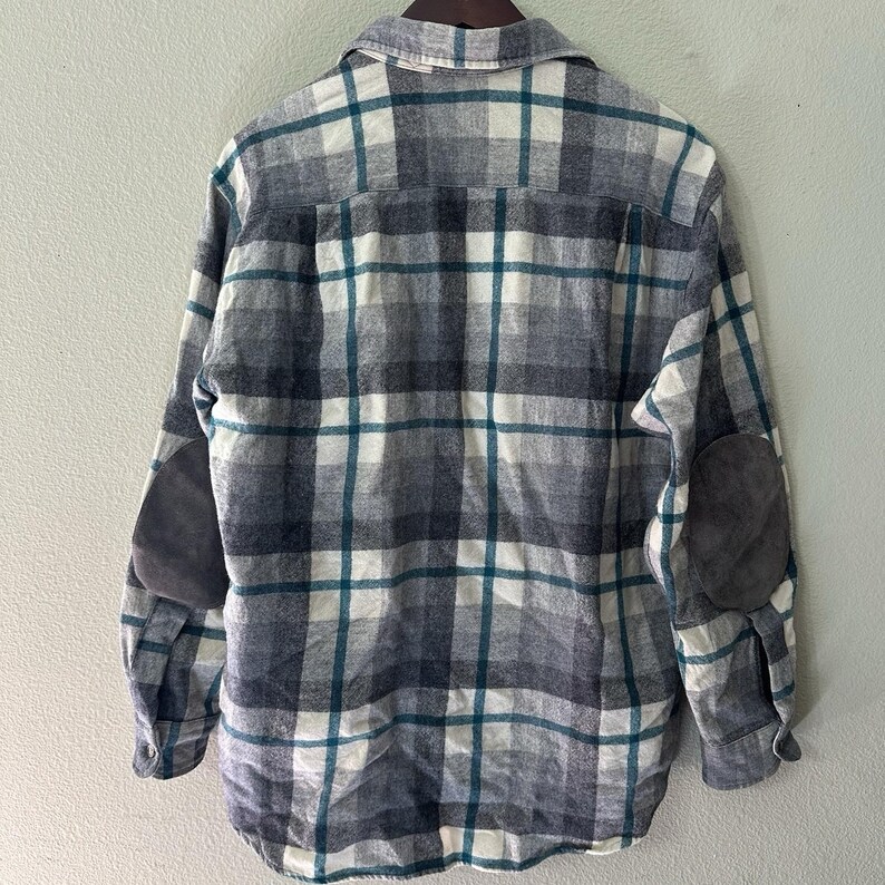 Vintage Pendleton Blue Faded Flannel Shirt Mens M Plaid 100% Virgin Wool USA image 8