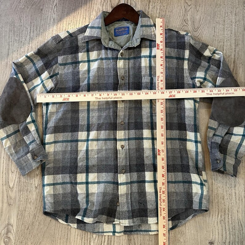 Vintage Pendleton Blue Faded Flannel Shirt Mens M Plaid 100% Virgin Wool USA image 3