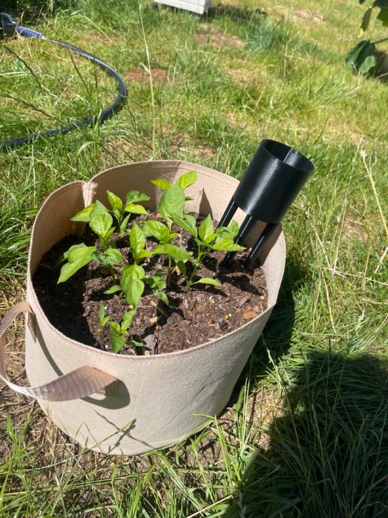 3D Printed Plant Waterer: Self-Watering Spike for Travel - PETG Plastic imagem 6