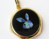 Vintage 70 s or Playboy Bunny Playmate Glamour Girl collier pendentif