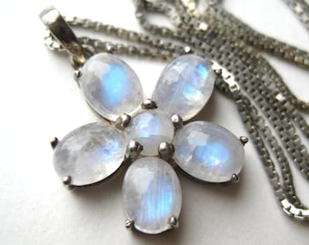 Vintage Sterling Silver Iridescent Moonstone Necklace Pendant & Chain