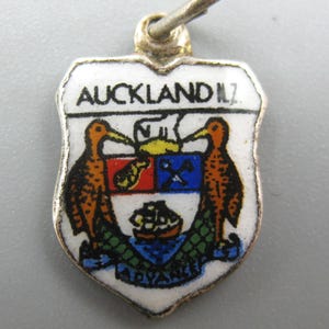 Vintage Auckland Neuseeland Emaille Reise Schild Wappen Souvenir Armband Charm