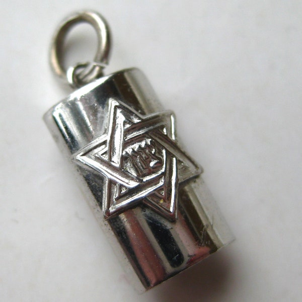 Vintage Sterling Silver Jewish Judaica Mezuzah Prayer Charm Necklace Pendant