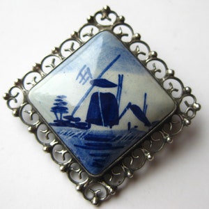 Vintage Delft Porcelain 835 Dutch Silver Filigree Brooch Pin