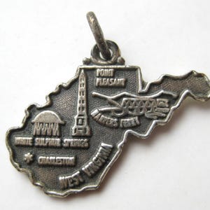 Charm vintage des années 50, carte de l'état de la Virginie-Occidentale, carte souvenir en argent sterling, breloque pour bracelet souvenir