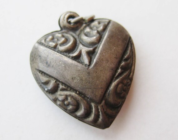 Vintage Charm Sterling Silver V for Victory Repous
