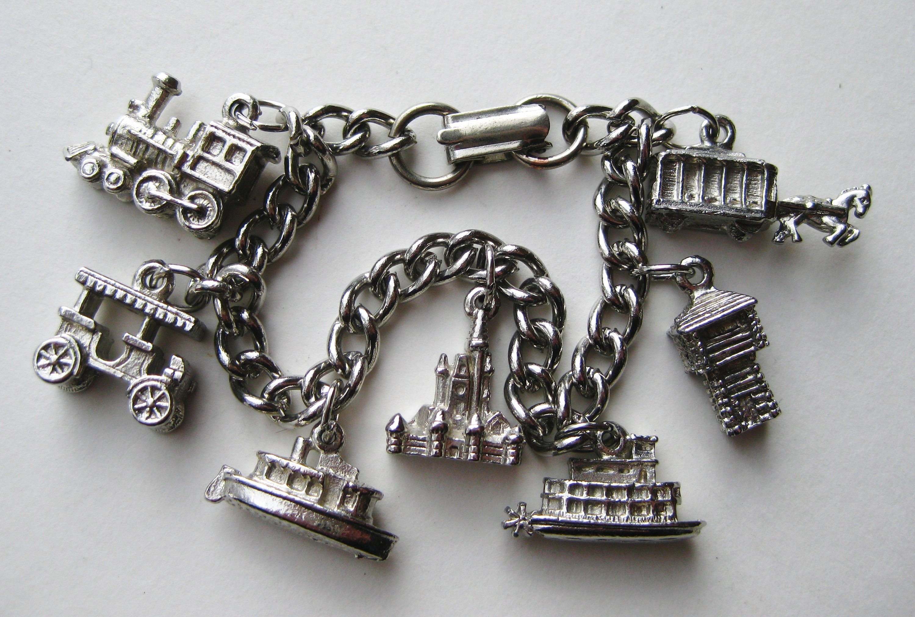 Vintage disneyland deals charm bracelet