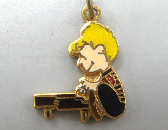 Vintage Peanuts Schroeder Piano Enamel Bracelet Charm