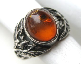 Vintage Ring Baltic Honey Amber Cabochon Sterling Silver Ring size 7 3/4