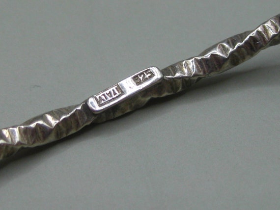 Fine Vintage Sterling Silver Bangle Bracelet - image 8