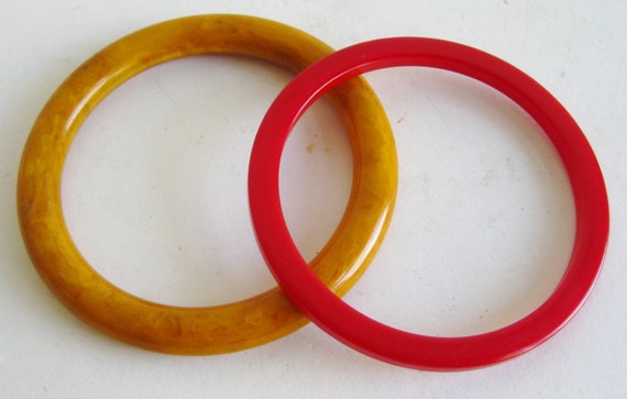 2 Vintage 40s Marbled Yellow & Cherry Red Bakelit… - image 7